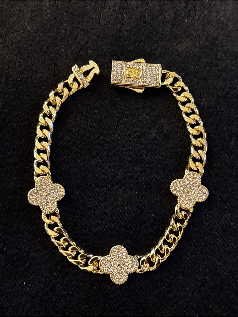 6mm Yellow Gold Clover Cuban Link Bracelet 7 1/2 in. - Picture 4 of 10